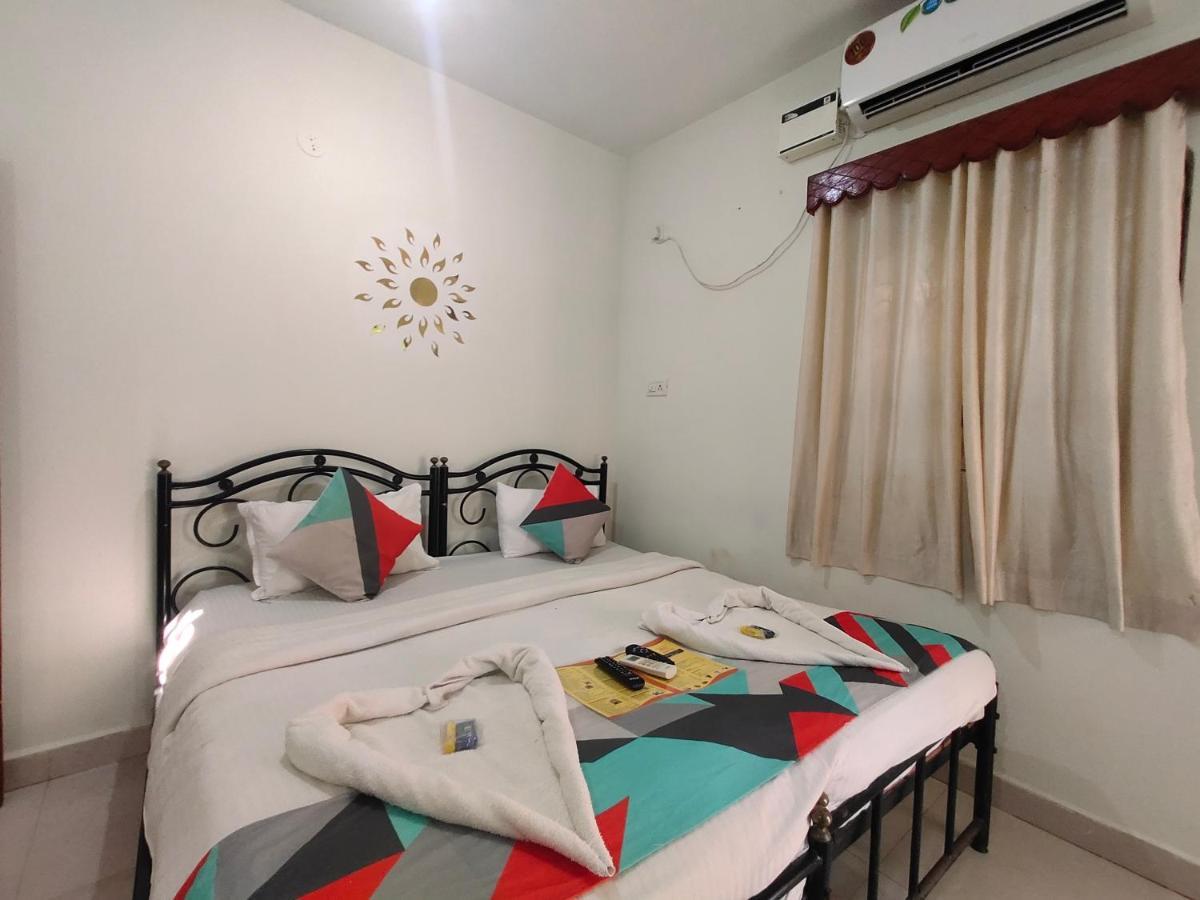 Rj14 Accommodations At Baga Beach Esterno foto