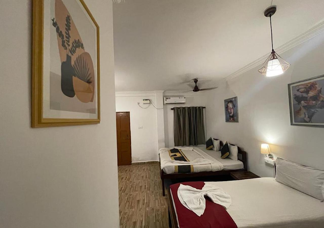 Rj14 Accommodations At Baga Beach Esterno foto